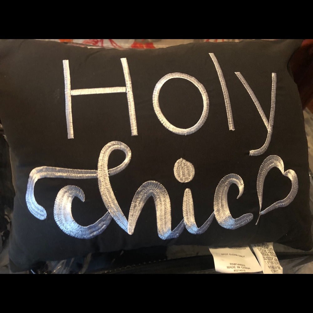 Throw pillow